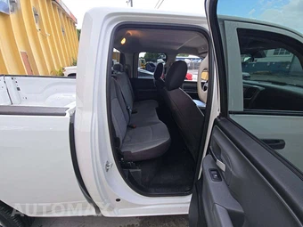 2024 Ram 1500 Classic SLT Extended Cab Medium Bed - miniatura 13