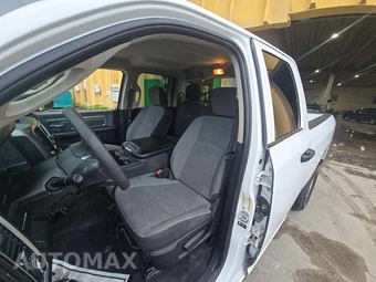 2024 Ram 1500 Classic SLT Extended Cab Medium Bed - miniatura 3