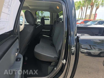 2024 Ram 1500 Classic SLT Extended Cab Medium Bed - miniatura 10
