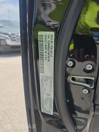 2024 Ram 1500 Classic SLT Extended Cab Medium Bed - miniatura 2