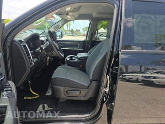 2024 Ram 1500 Classic SLT Extended Cab Medium Bed - miniatura 3