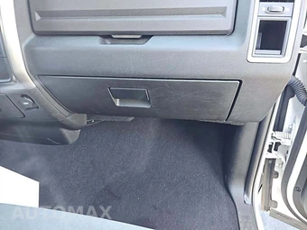 2024 Ram 1500 Classic SLT Extended Cab Medium Bed - miniatura 19