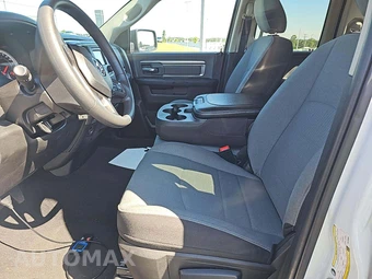 2024 Ram 1500 Classic SLT Extended Cab Medium Bed - miniatura 6