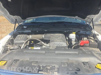 2024 Ram 1500 Classic SLT Extended Cab Medium Bed - miniatura 15