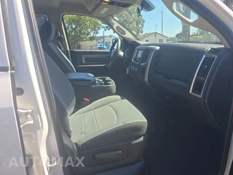 2024 Ram 1500 Classic SLT Extended Cab Medium Bed - miniatura 8