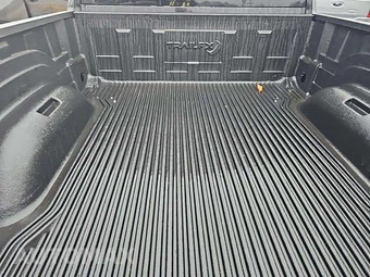 2024 Ram 1500 Classic SLT Extended Cab Medium Bed - miniatura 14