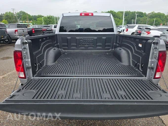 2024 Ram 1500 Classic SLT Extended Cab Medium Bed - miniatura 11