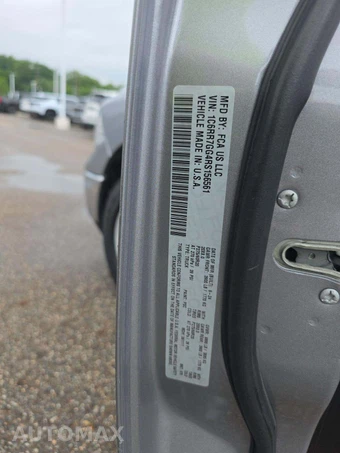 2024 Ram 1500 Classic SLT Extended Cab Medium Bed - miniatura 2