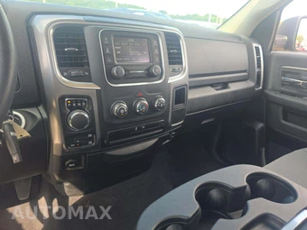 2024 Ram 1500 Classic SLT Extended Cab Medium Bed - miniatura 10