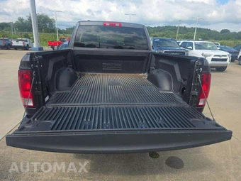 2024 Ram 1500 Classic SLT Extended Cab Medium Bed - miniatura 14