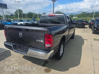 2024 Ram 1500 Classic SLT Extended Cab Medium Bed - miniatura 3