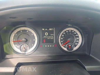 2024 Ram 1500 Classic SLT Extended Cab Medium Bed - miniatura 9