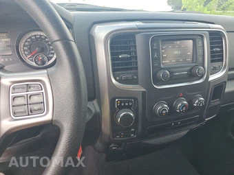 2024 Ram 1500 Classic SLT Extended Cab Medium Bed - miniatura 11