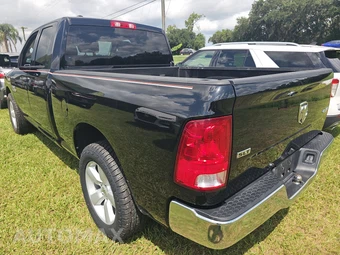 2024 Ram 1500 Classic SLT Extended Cab Medium Bed - miniatura 6