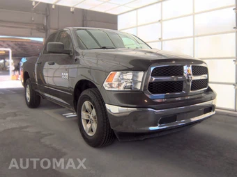 2024 Ram 1500 Classic SLT Extended Cab Medium Bed - miniatura 3