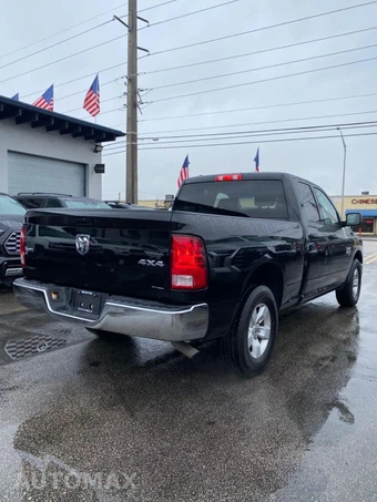 2024 Ram 1500 Classic SLT Extended Cab Medium Bed - miniatura 10