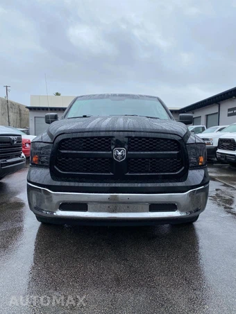 2024 Ram 1500 Classic SLT Extended Cab Medium Bed - miniatura 4