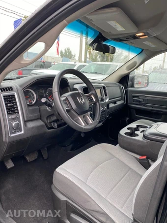 2024 Ram 1500 Classic SLT Extended Cab Medium Bed - miniatura 6