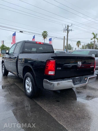 2024 Ram 1500 Classic SLT Extended Cab Medium Bed - miniatura 8