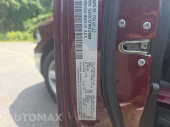 2024 Ram 1500 Classic Tradesman Crew Cab Medium Bed - miniatura 5