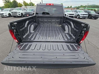 2024 Ram 1500 Classic Tradesman Crew Cab Short Bed - miniatura 11