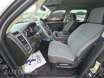 2024 Ram 1500 Classic Tradesman Crew Cab Short Bed - miniatura 3
