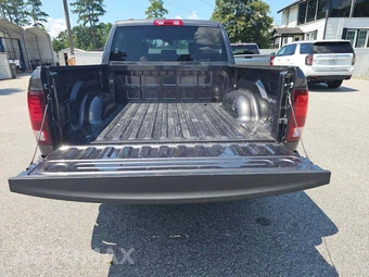 2024 Ram 1500 Classic Warlock Crew Cab Short Bed - miniatura 14
