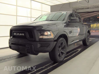 2024 Ram 1500 Classic Warlock Crew Cab Short Bed - samochód z USA z aukcji Manheim, oferta Kup Teraz w AUTOMAX
