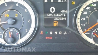 2024 Ram 1500 Classic Warlock Crew Cab Short Bed - miniatura 24
