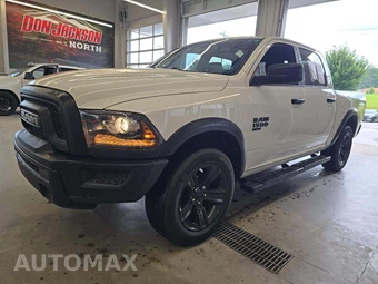 2024 Ram 1500 Classic Warlock Crew Cab Short Bed - samochód z USA z aukcji Manheim, oferta Kup Teraz w AUTOMAX