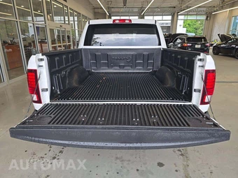 2024 Ram 1500 Classic Warlock Crew Cab Short Bed - miniatura 14