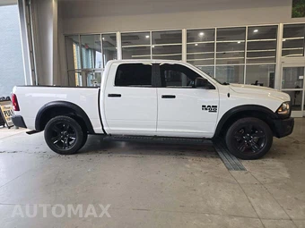 2024 Ram 1500 Classic Warlock Crew Cab Short Bed - miniatura 4