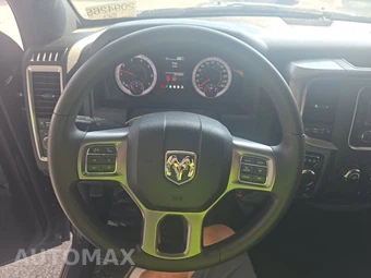 2024 Ram 1500 Classic Warlock Crew Cab Short Bed - miniatura 10