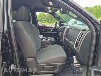 2024 Ram 1500 Classic Warlock Crew Cab Short Bed - miniatura 18