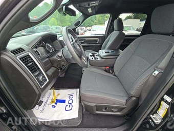 2024 Ram 1500 Classic Warlock Crew Cab Short Bed - miniatura 3