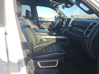 2024 Ram 1500 Laramie Crew Cab Short Bed - miniatura 8