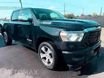 2024 Ram 1500 Laramie Crew Cab Short Bed - samochód z USA z aukcji Manheim, oferta Kup Teraz w AUTOMAX