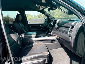 2024 Ram 1500 Laramie Crew Cab Short Bed - miniatura 5