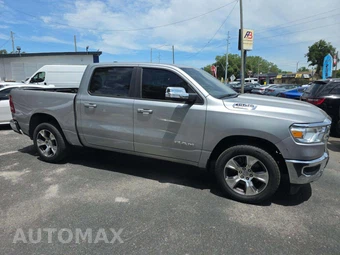 2024 Ram 1500 Laramie Crew Cab Short Bed - miniatura 4