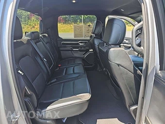 2024 Ram 1500 Laramie Crew Cab Short Bed - miniatura 13