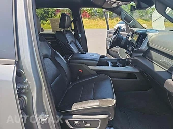 2024 Ram 1500 Laramie Crew Cab Short Bed - miniatura 15