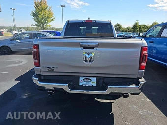 2024 Ram 1500 Laramie Crew Cab Short Bed - miniatura 3