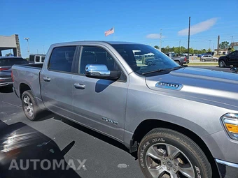 2024 Ram 1500 Laramie Crew Cab Short Bed - miniatura 4