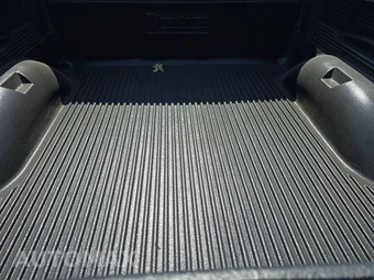 2024 Ram 1500 Laramie Crew Cab Short Bed - miniatura 16