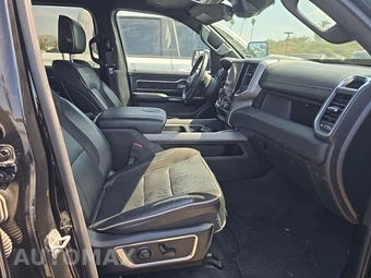 2024 Ram 1500 Laramie Crew Cab Short Bed - miniatura 8