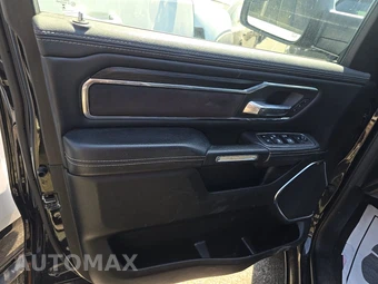 2024 Ram 1500 Laramie Crew Cab Short Bed - miniatura 9