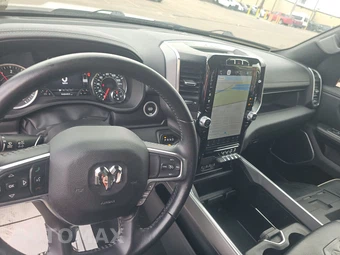 2024 Ram 1500 Laramie Crew Cab Short Bed - miniatura 11