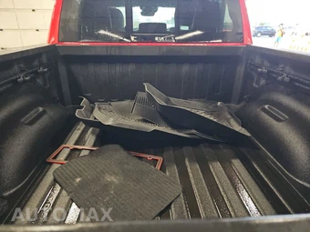 2024 Ram 1500 Laramie Crew Cab Short Bed - miniatura 16