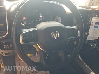 2024 Ram 1500 Laramie Crew Cab Short Bed - miniatura 10