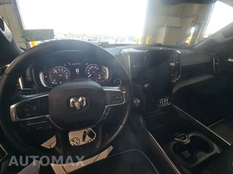 2024 Ram 1500 Laramie Crew Cab Short Bed - miniatura 11